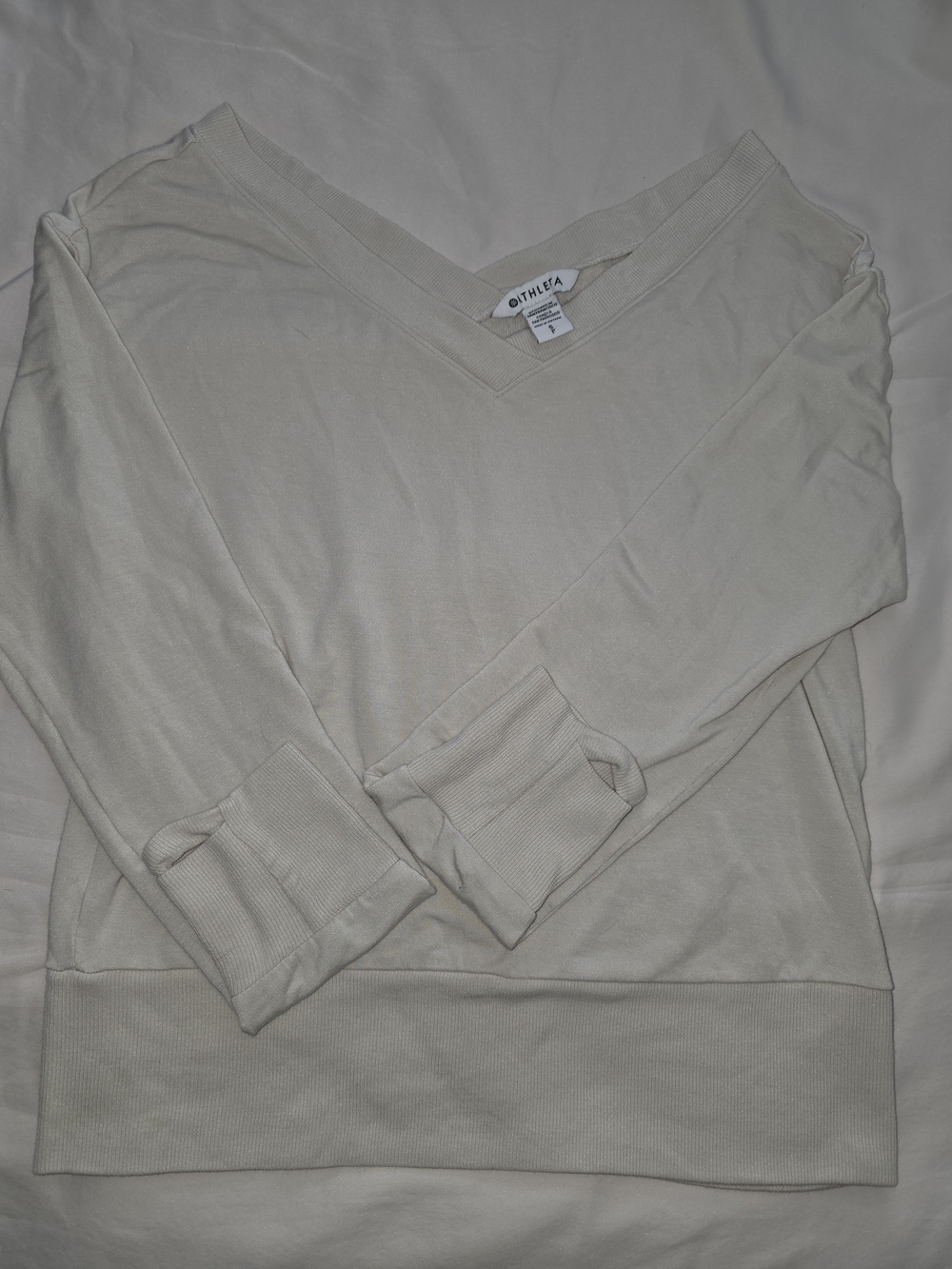 Athleta Light Cream V-Neck Pullover Sweater
